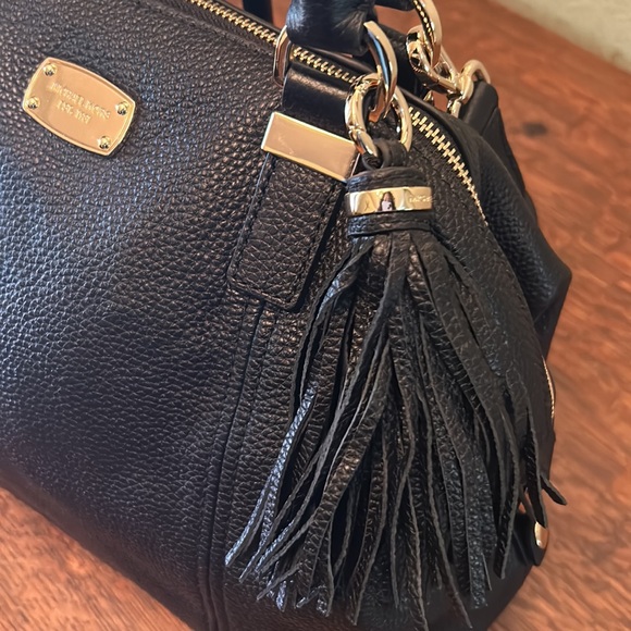 Michael Michael Kors Camden Large Black Pebbled Leather Satchel with Strap - Picture 4 of 16